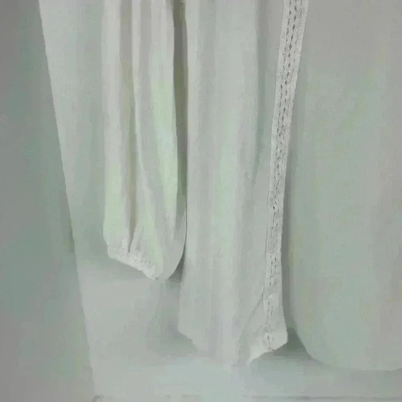 Andree by Unit Women's White Crochet Lace Tunic Blouse Size S - Picture 4 of 8